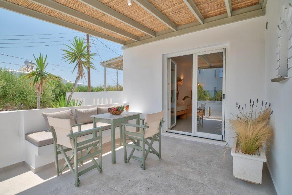 Marinatou Suites Antiparos by Eksteriør billede