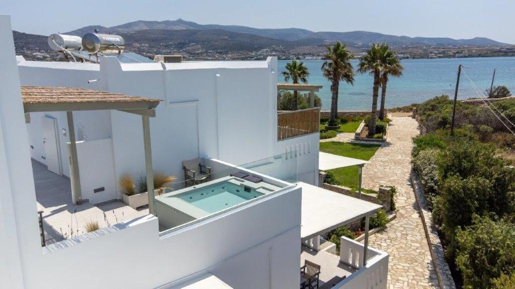 Marinatou Suites Antiparos by Eksteriør billede