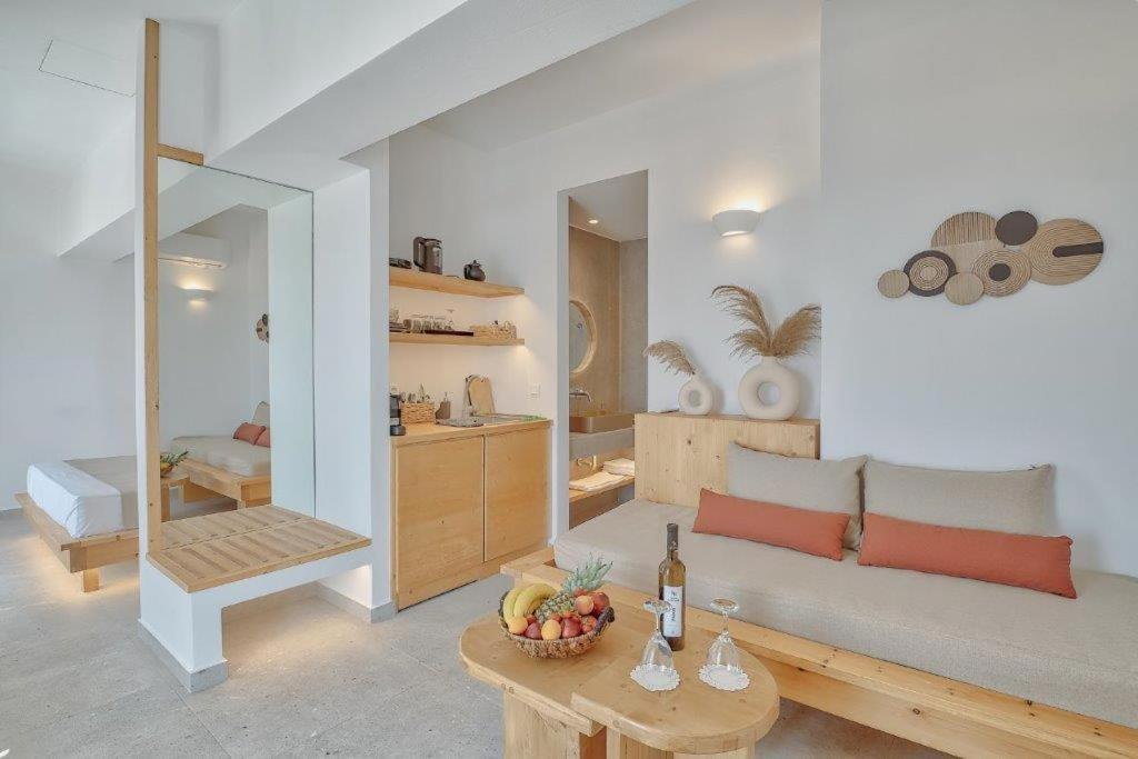 Marinatou Suites Antiparos by Eksteriør billede